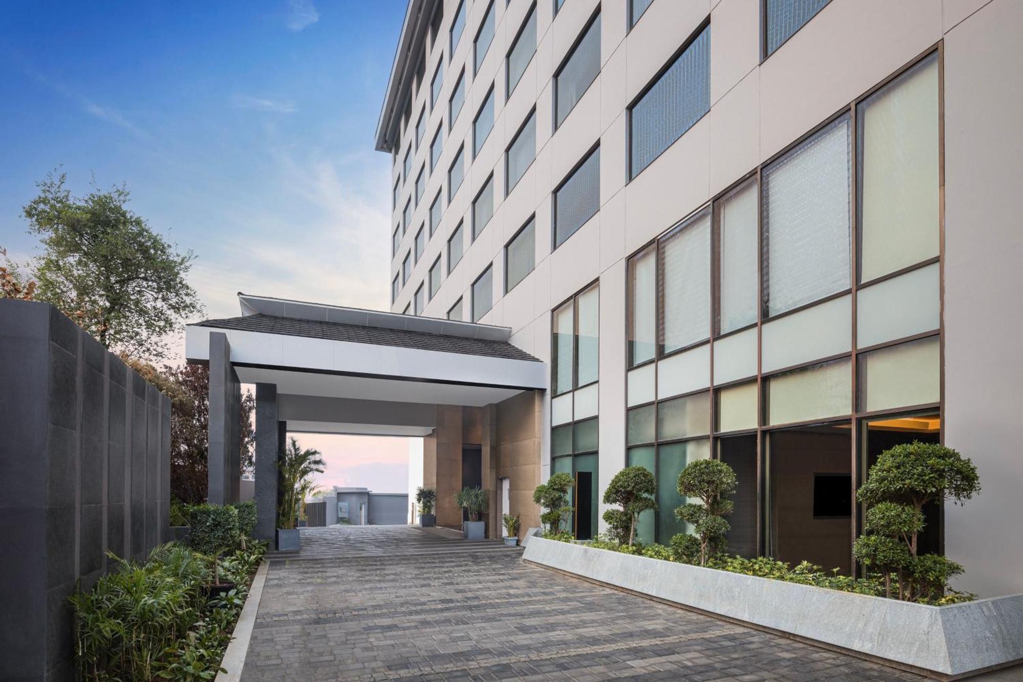 Courtyard By Marriott Shillong Hotel Екстериор снимка