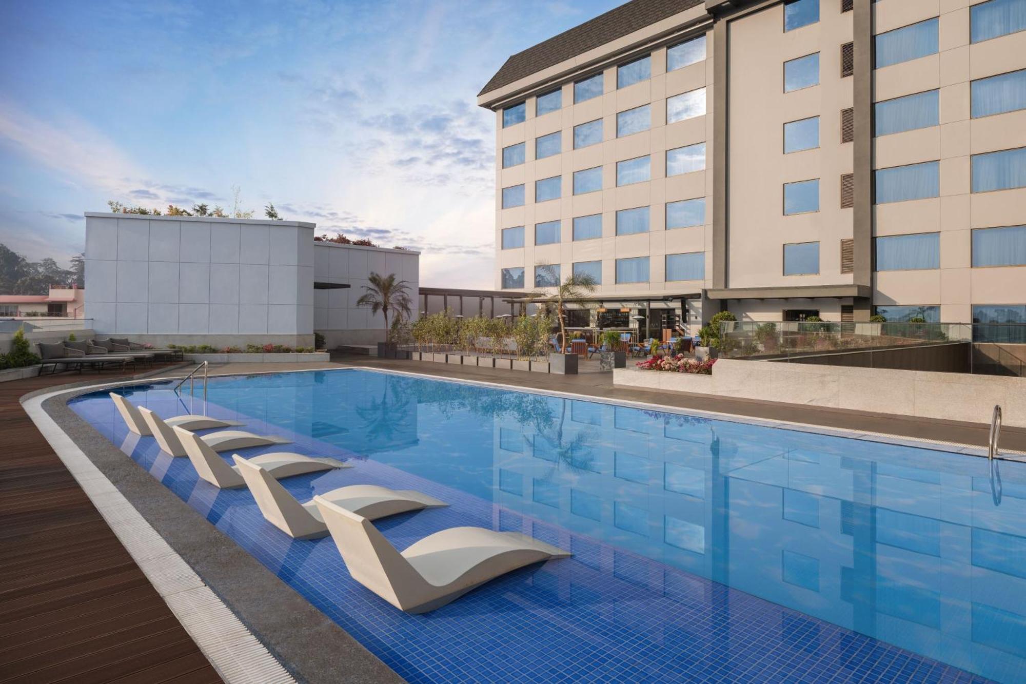 Courtyard By Marriott Shillong Hotel Екстериор снимка
