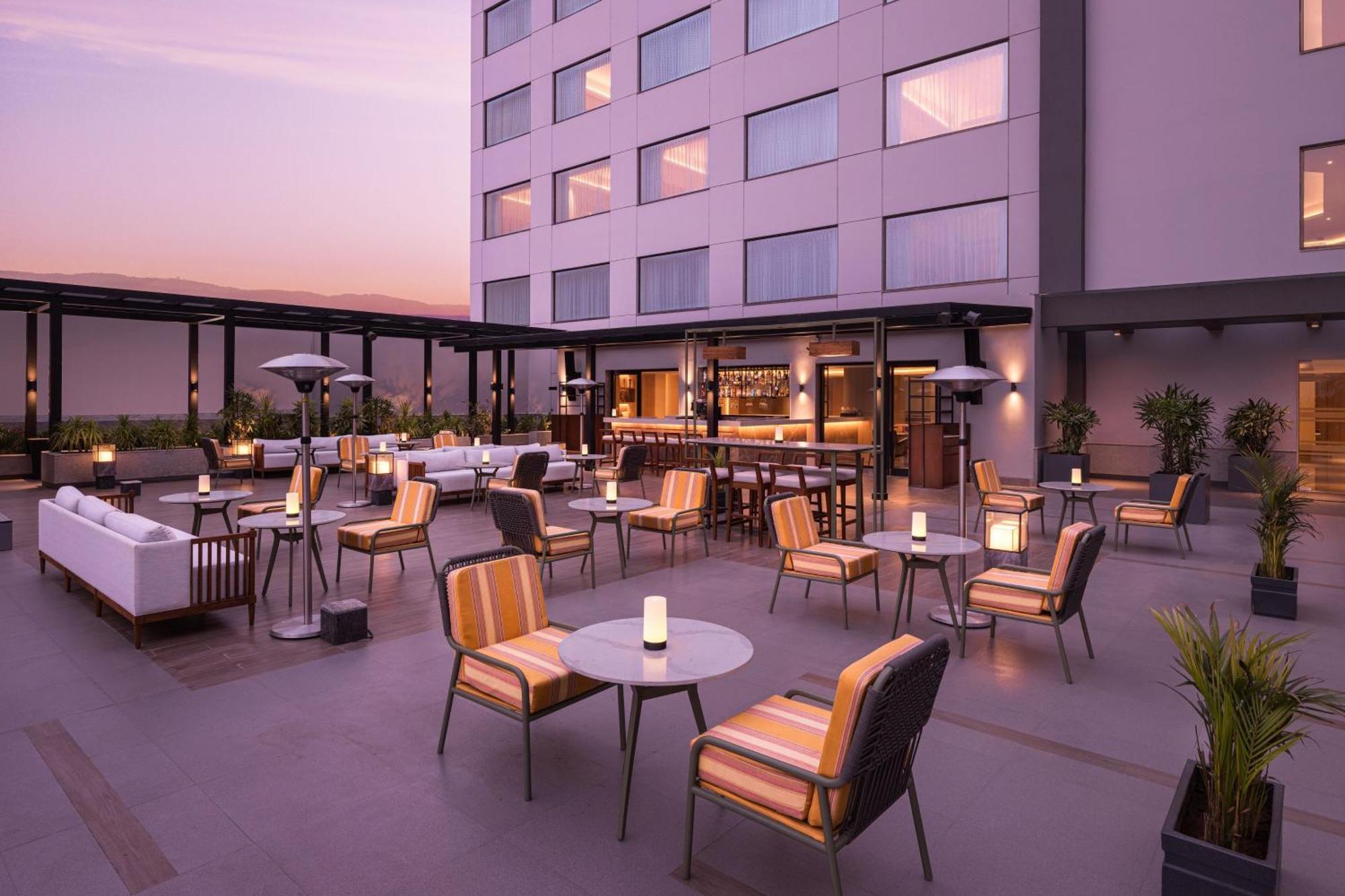 Courtyard By Marriott Shillong Hotel Екстериор снимка