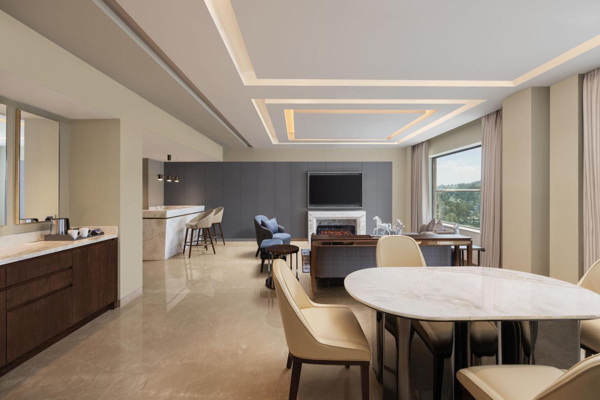 Courtyard By Marriott Shillong Hotel Екстериор снимка